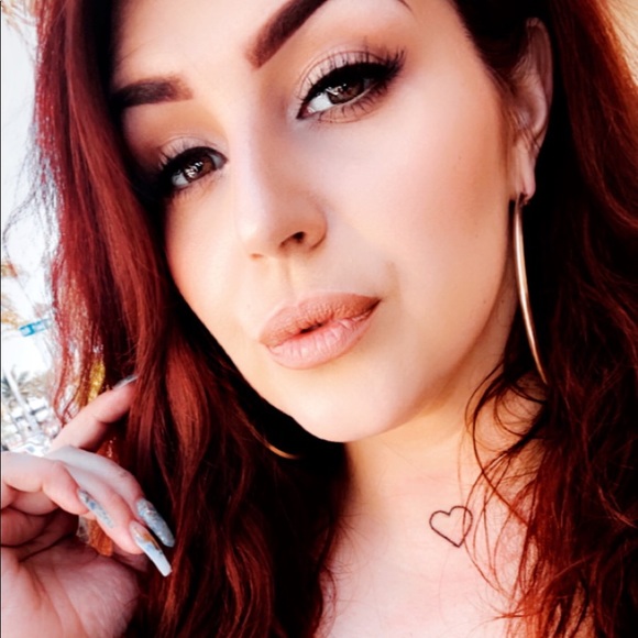 Meet your Posher, Veronica - Picture 3 of 8